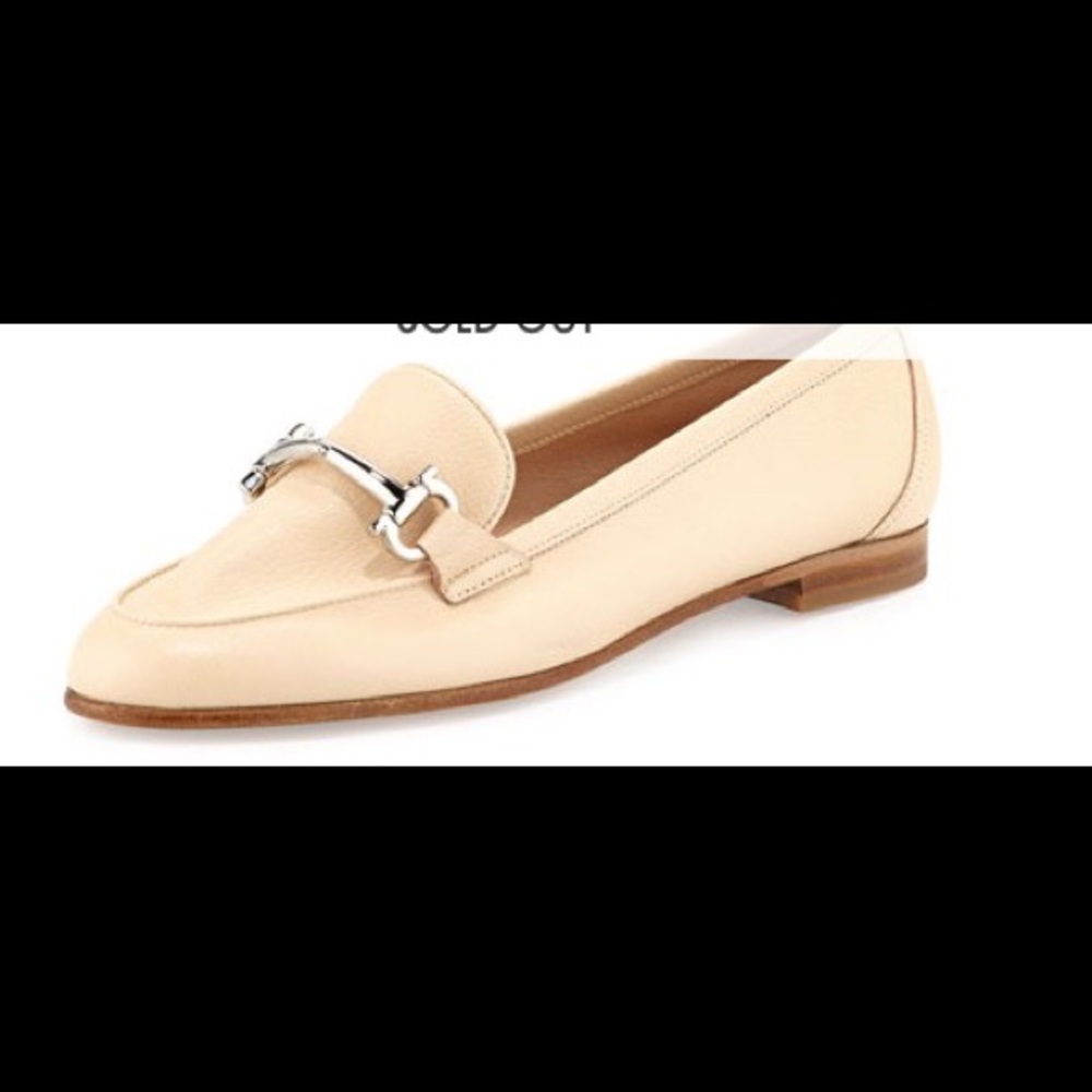 Ferragamo nude loafers